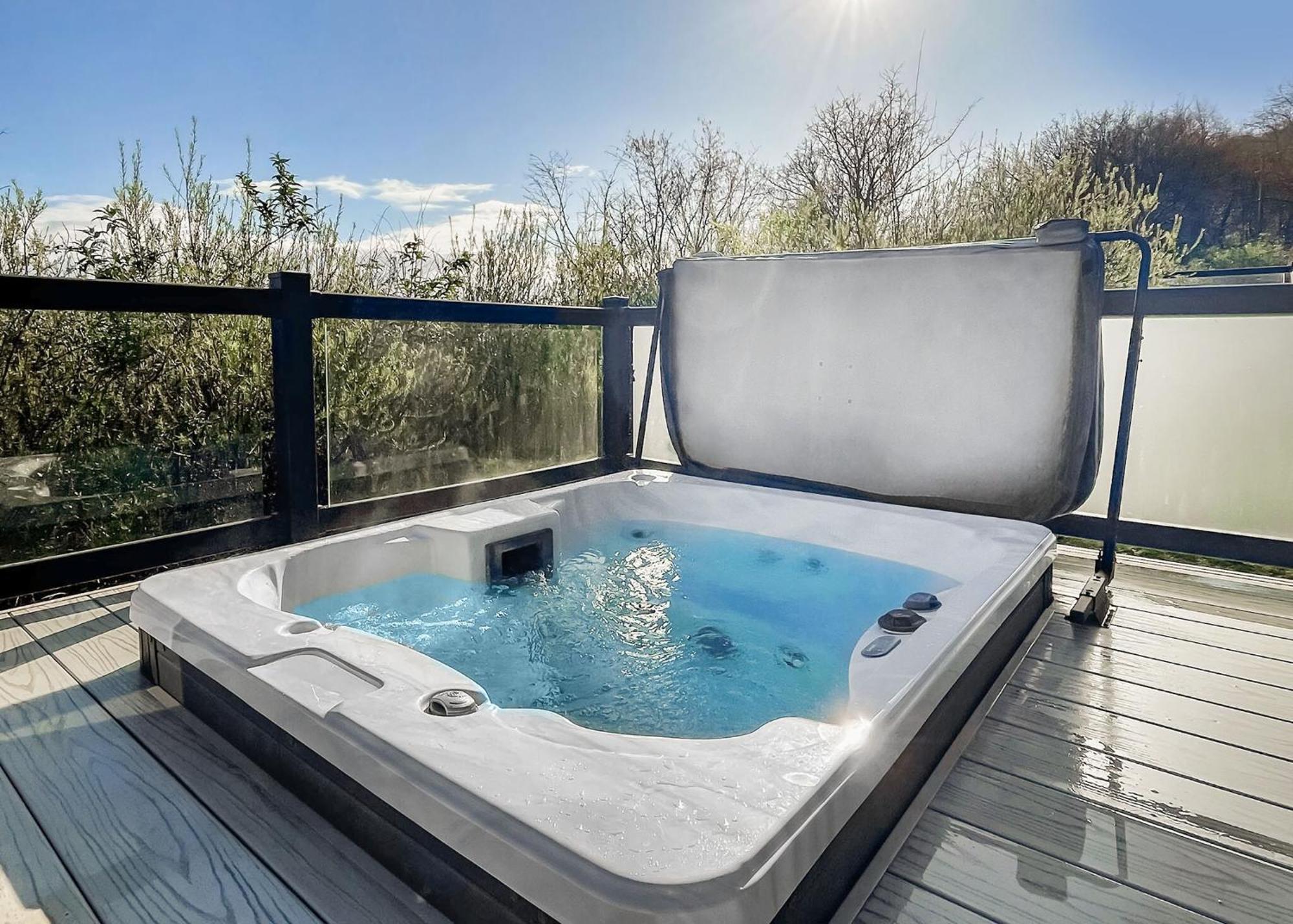Cheddar Woods Resort And Spa Ngoại thất bức ảnh